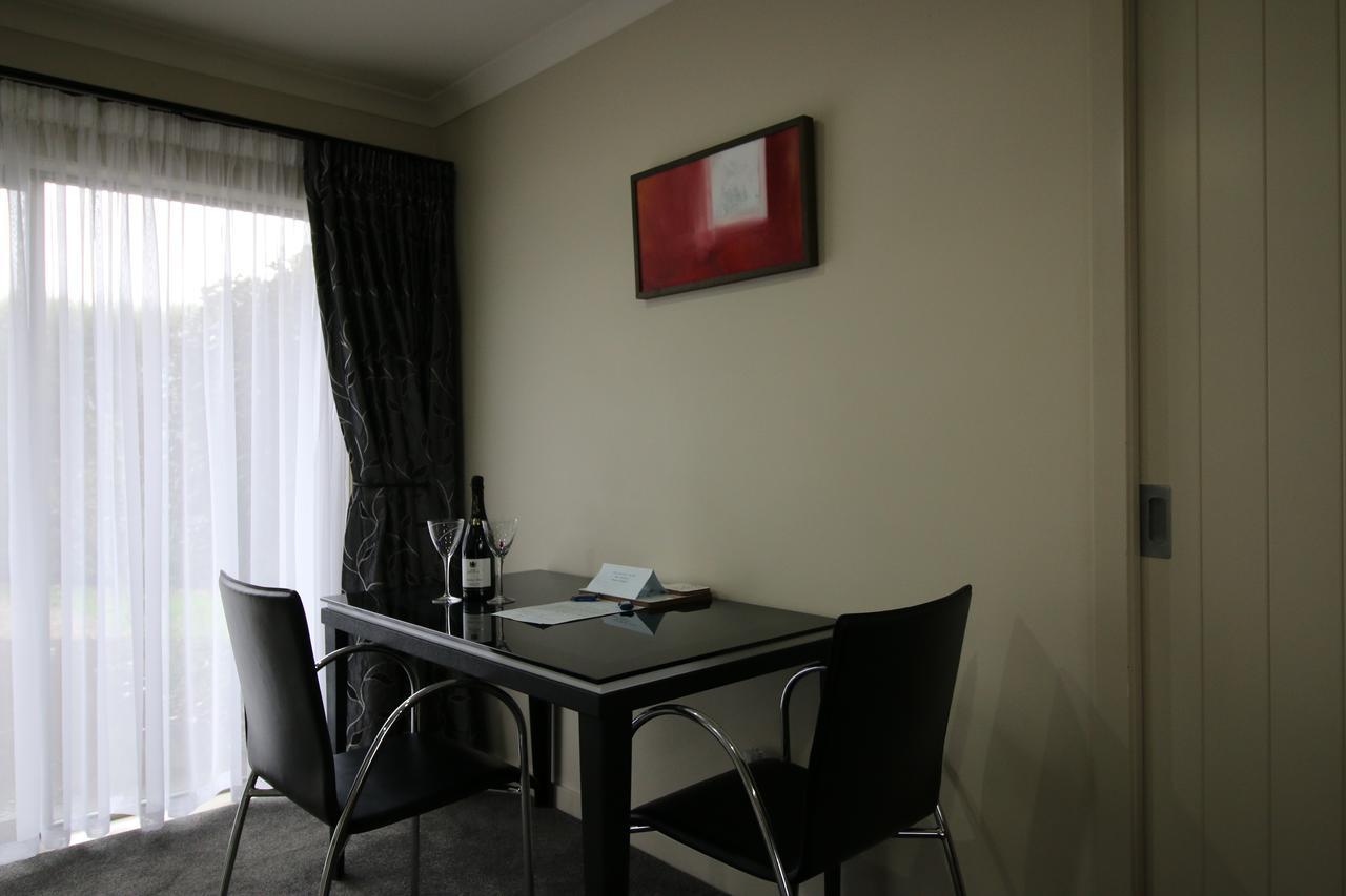 200 On Lake View Karapiro Экстерьер фото
